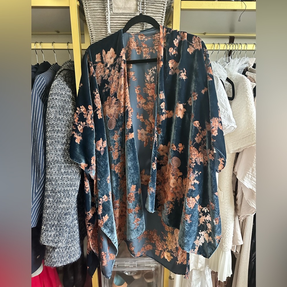Velvet blue bohemian kimono with pink florals